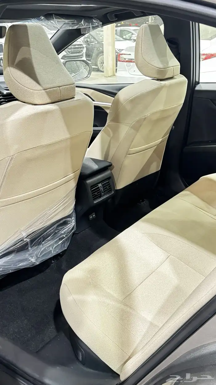 تويوتا كامري LE هايبرد 2025 سعودي تيتانيوم اصفار 12