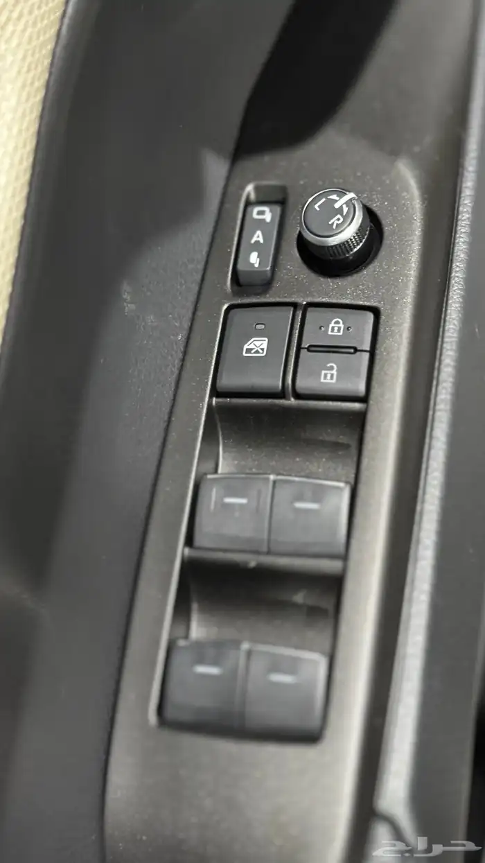 تويوتا كامري LE هايبرد 2025 سعودي تيتانيوم اصفار 9