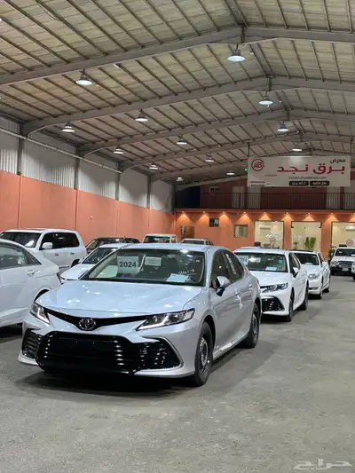 تويوتا كامري LE بنزين استاندر 2024 0
