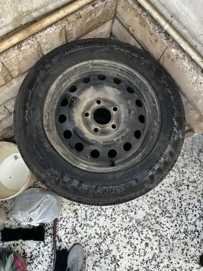 جنوط سوح مع كفرات النترا نظيفه جدا ولا يوجد ملاحظات 1