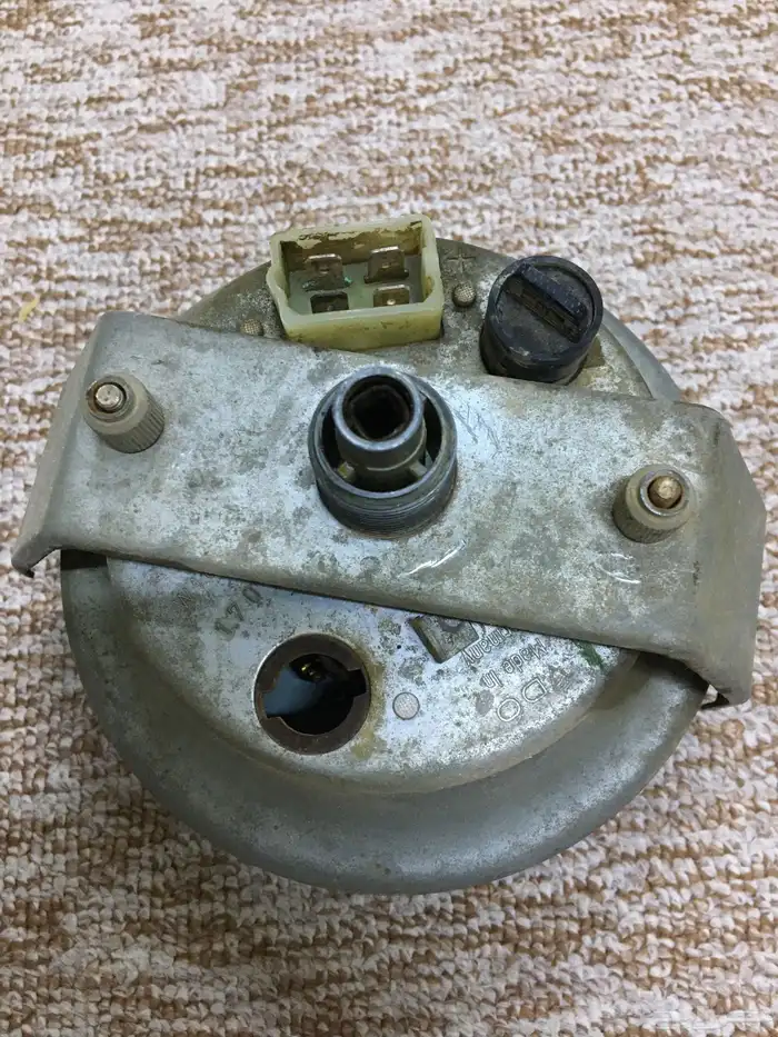 قطع بوز مور سيدس عداد كيلو اصلي بلد وجرس حراره وشمعات هيلا 3