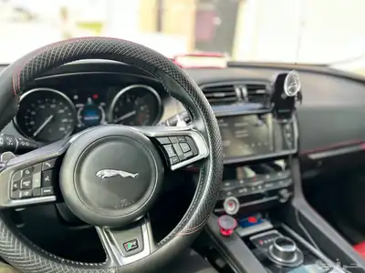 جاكوار F Pace موديل 2018 8