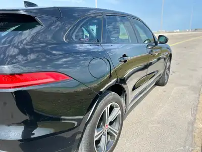 جاكوار F Pace موديل 2018 1