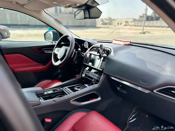جاكوار F Pace موديل 2018 6