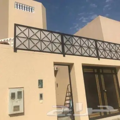 مظلات وسواتر سندويش بتل برجولات شكل خشبي مستودعات لكسان 0