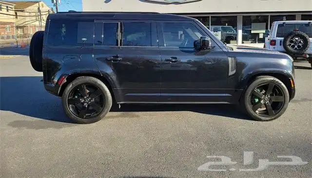 2022 Land Rover Defender 110 X-Dynamic SE 6