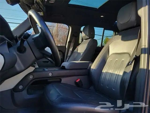 2022 Land Rover Defender 110 X-Dynamic SE 11