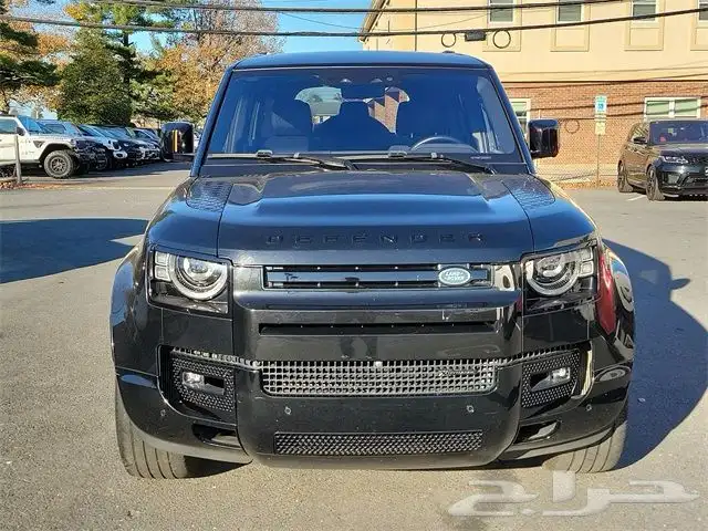 2022 Land Rover Defender 110 X-Dynamic SE 1