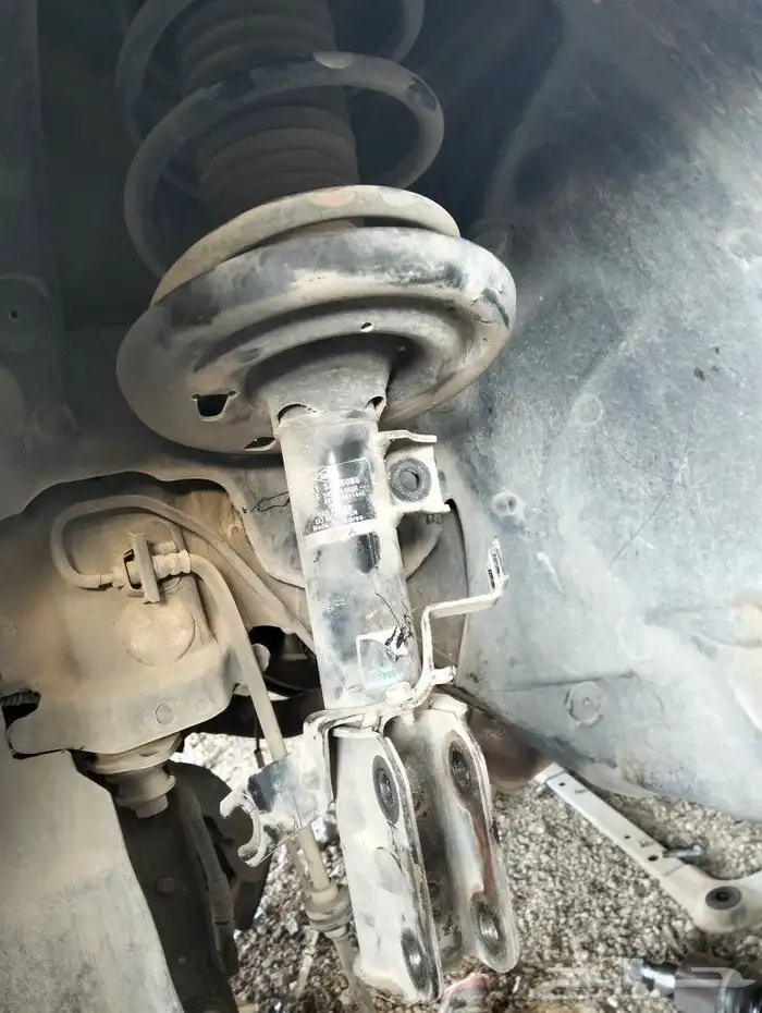 متوفر لدينا قطع غيار سيارات رينو فلوانس موديل 2014 تشليح 2