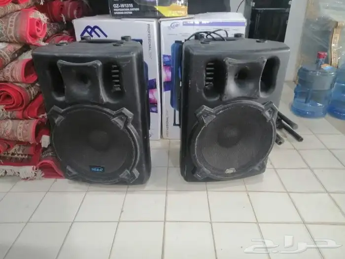 لوازم الحفلات كراسي طاولات سماعات شيش 0