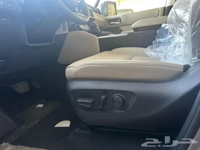 تويوتا برادو TXL3 رمادي 2025 18