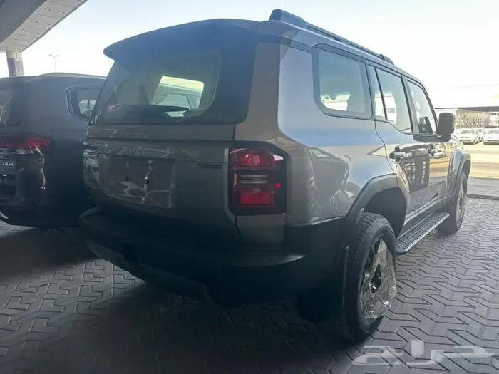 تويوتا برادو TXL3 رمادي 2025 19