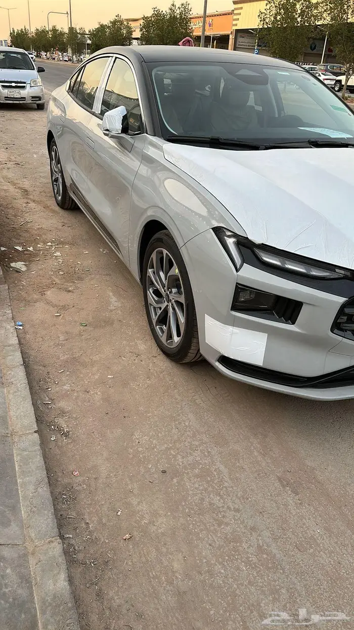 تورس تيتانيوم وترند وامبيانتي 2025 0