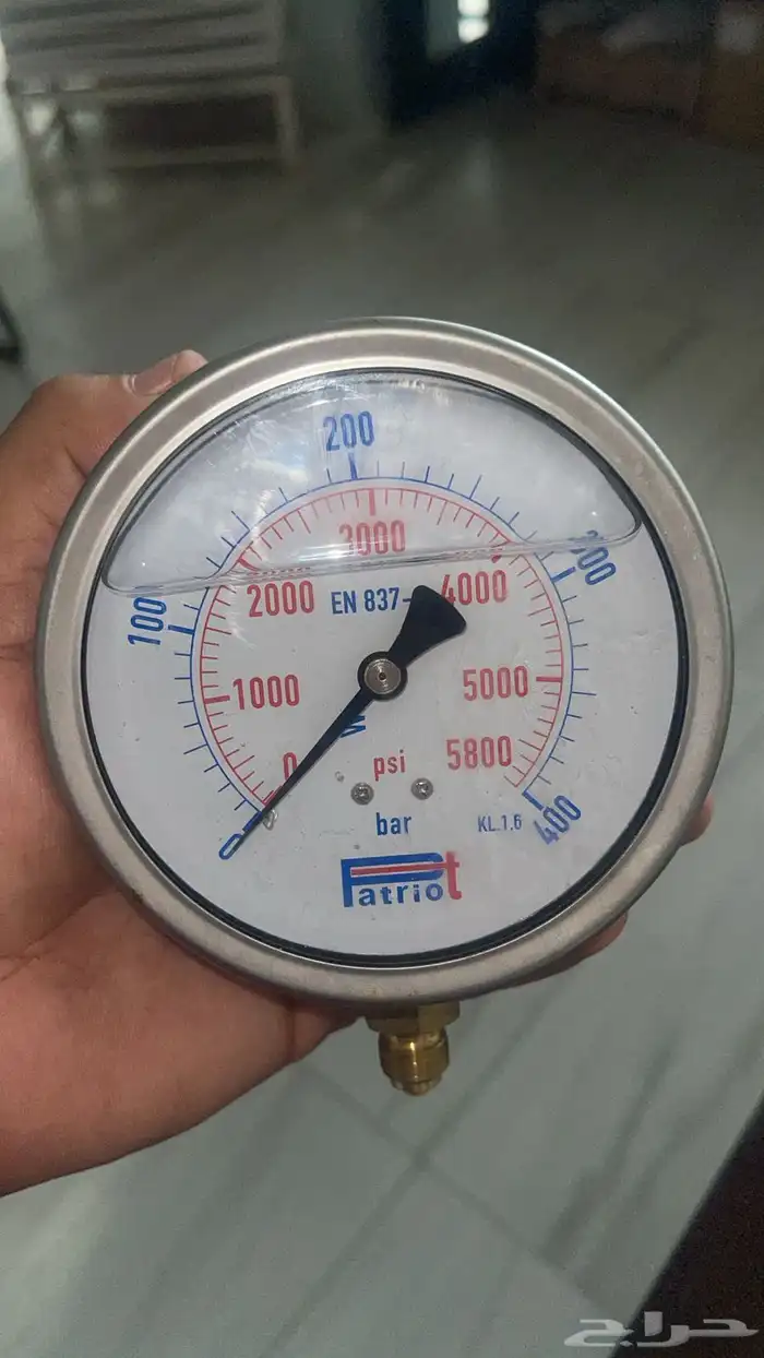 ساعات قياس ضغط زيت هيدروليك hydraulic pressure gages 1