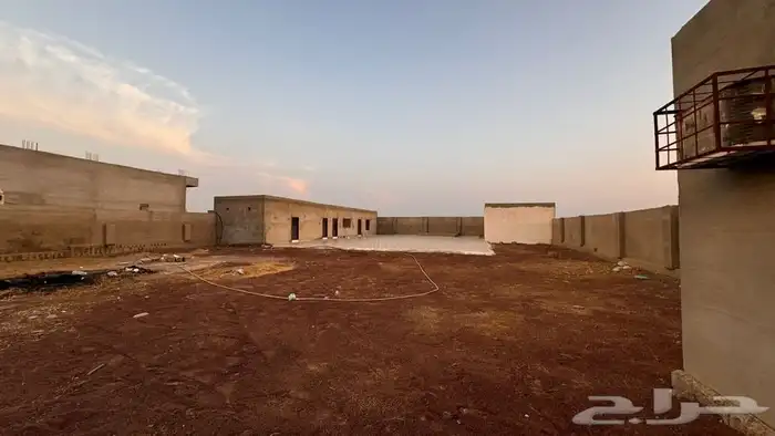 استراحة للاستثمار على خط عام بالقرب من خط جازان صبيا 0