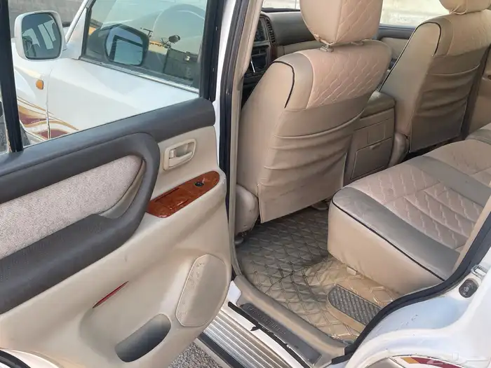 لاندكروزر 2005 10