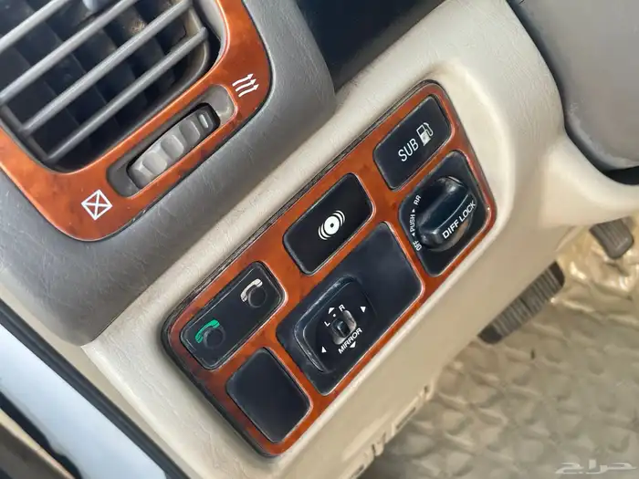 لاندكروزر 2005 16