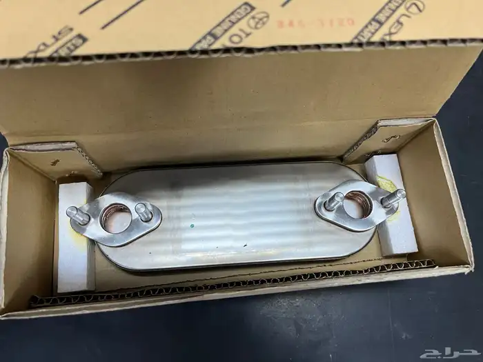 مبرد زيت صالون و شاص تويوتا اصلي 1