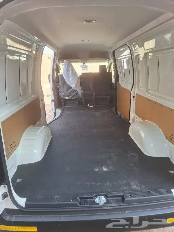 للايجار تويوتا هايس 1