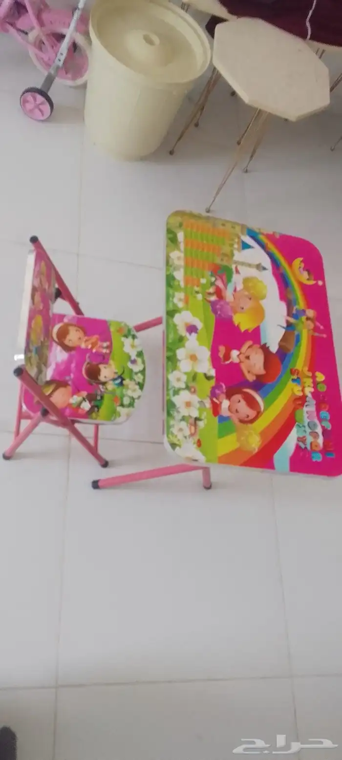 طاولة لون كما موضح بصورة نضيفة ب45 0