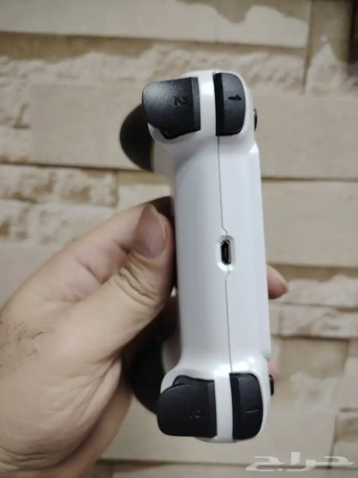 يد بلستيشن 4 قير سوني فور يدة بلايستيشن فور 4 3