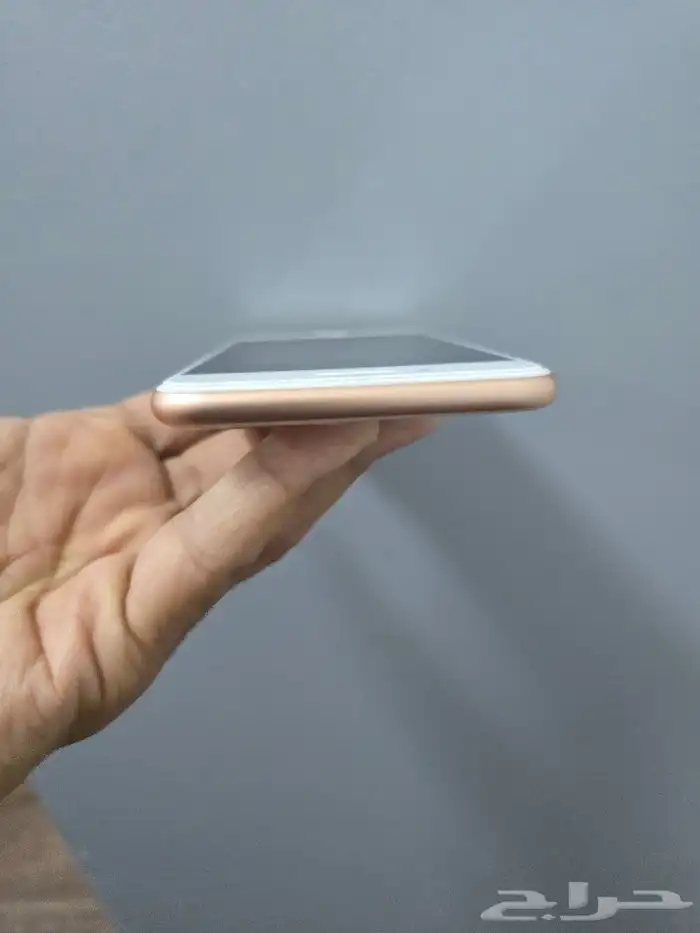 ايفون 8 بلس 128 GB 3