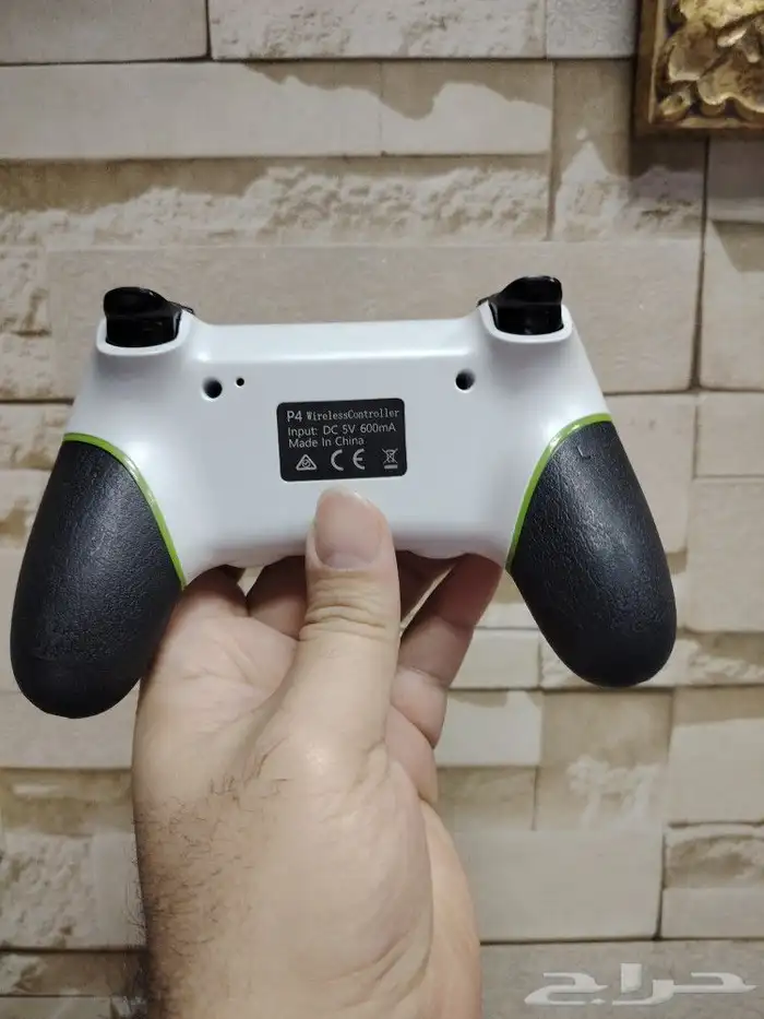 يد بلستيشن 4 قير سوني فور يدة بلايستيشن فور 4 4