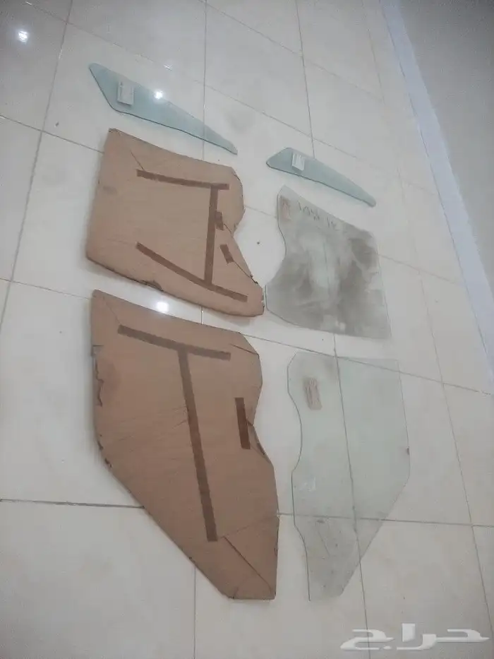 قزاز ابواب لوريل 200L 84-81 ياباني 3