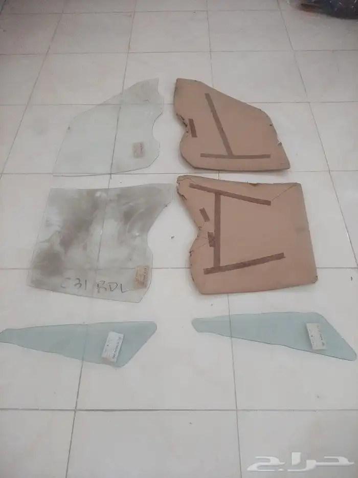 قزاز ابواب لوريل 200L 84-81 ياباني 1