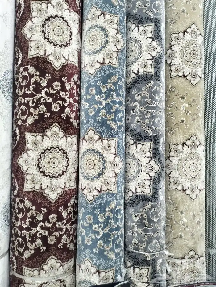 يوجد لدي موكيت تركى وامارتى ووطني وجميع انواع الفنيل بلجيكا 4