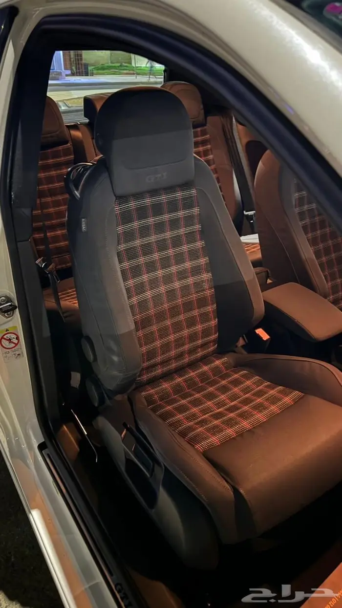 VW Golf GTI 2-Door 2007 5