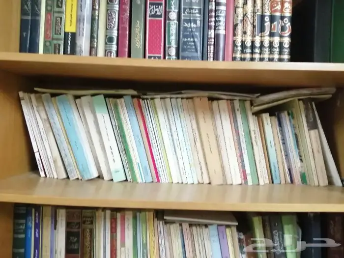 مكتبة فيها كتب قيمة لطلاب العلم و المثقفين 2