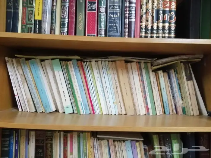مكتبة فيها كتب قيمة لطلاب العلم و المثقفين 4