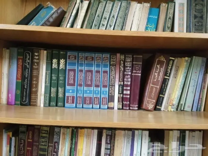 مكتبة فيها كتب قيمة لطلاب العلم و المثقفين 8