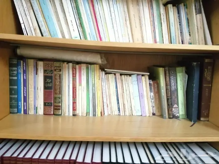 مكتبة فيها كتب قيمة لطلاب العلم و المثقفين 9