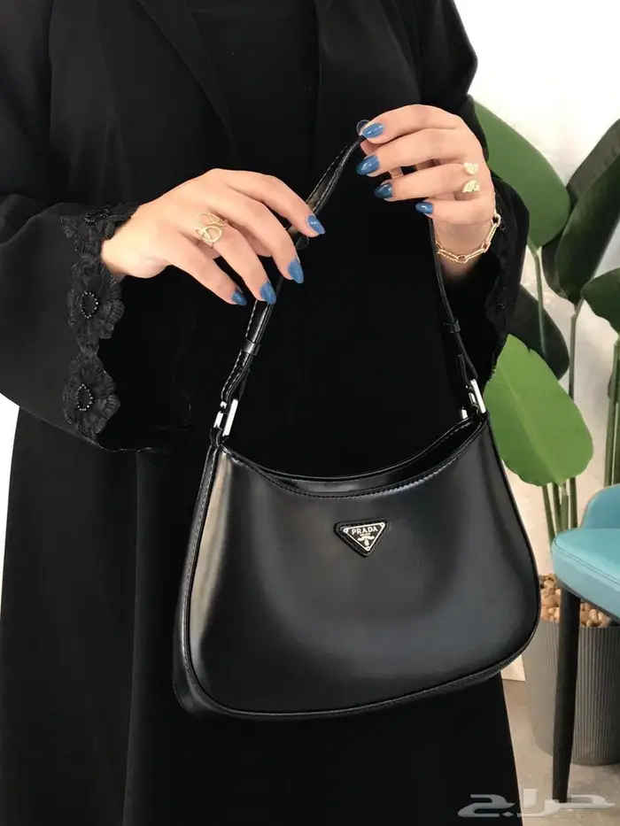 شنط ثلاث ماركات من فخامة شنطة برادا مع توري بورش سيلين PRADA 32