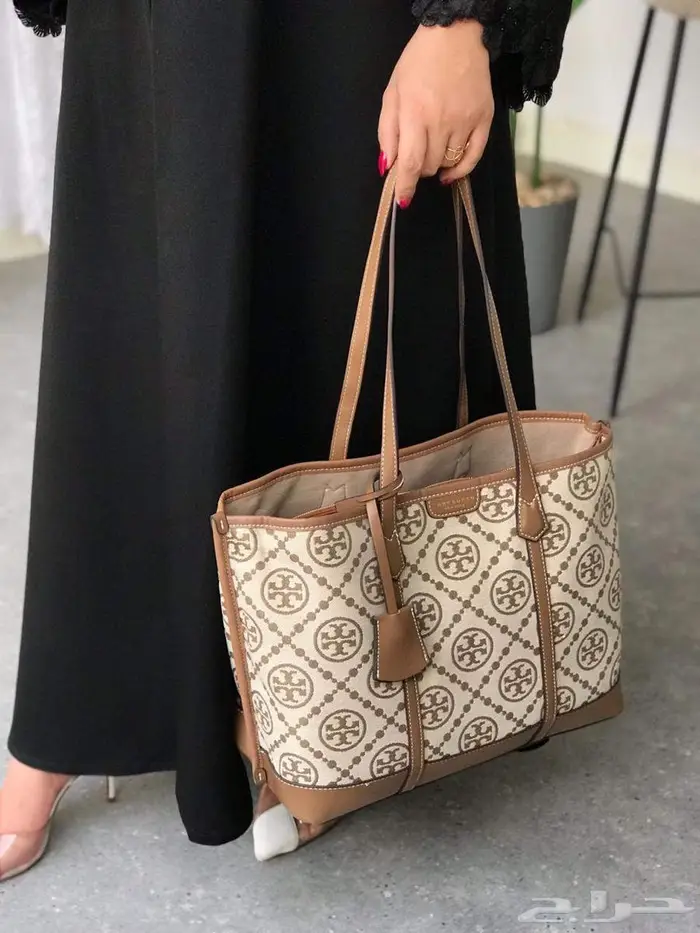 شنط ثلاث ماركات من فخامة شنطة برادا مع توري بورش سيلين PRADA 25