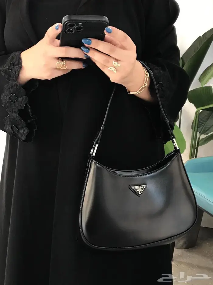 شنط ثلاث ماركات من فخامة شنطة برادا مع توري بورش سيلين PRADA 20