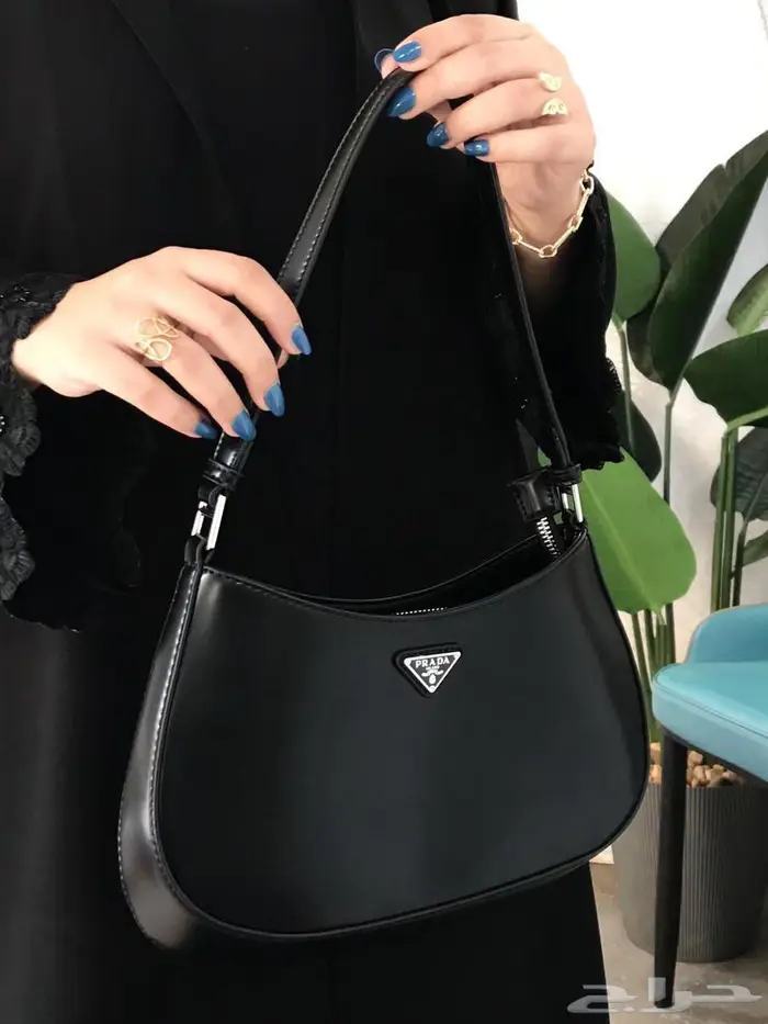 شنط ثلاث ماركات من فخامة شنطة برادا مع توري بورش سيلين PRADA 10