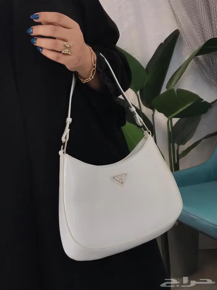 شنط ثلاث ماركات من فخامة شنطة برادا مع توري بورش سيلين PRADA 11