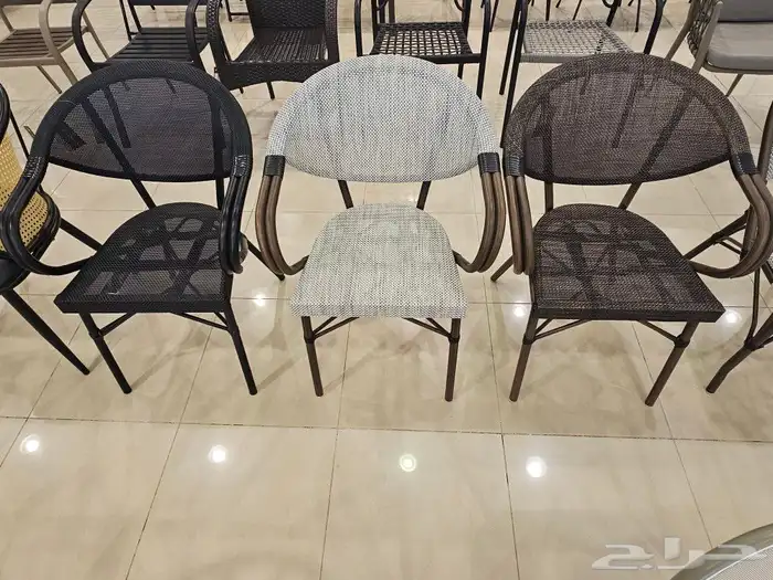 كراسي وطاولات خارجية 8