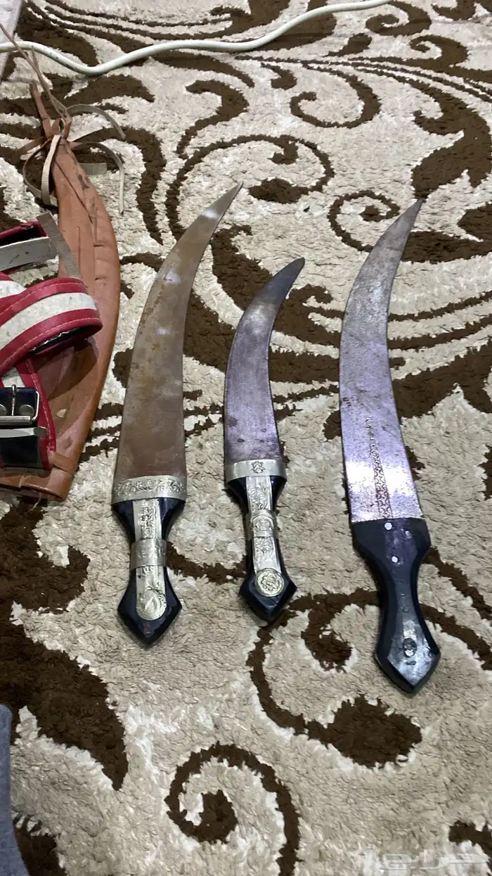 تراث خنجر نظيف قديمه عدد 3 موضح بصوره 2