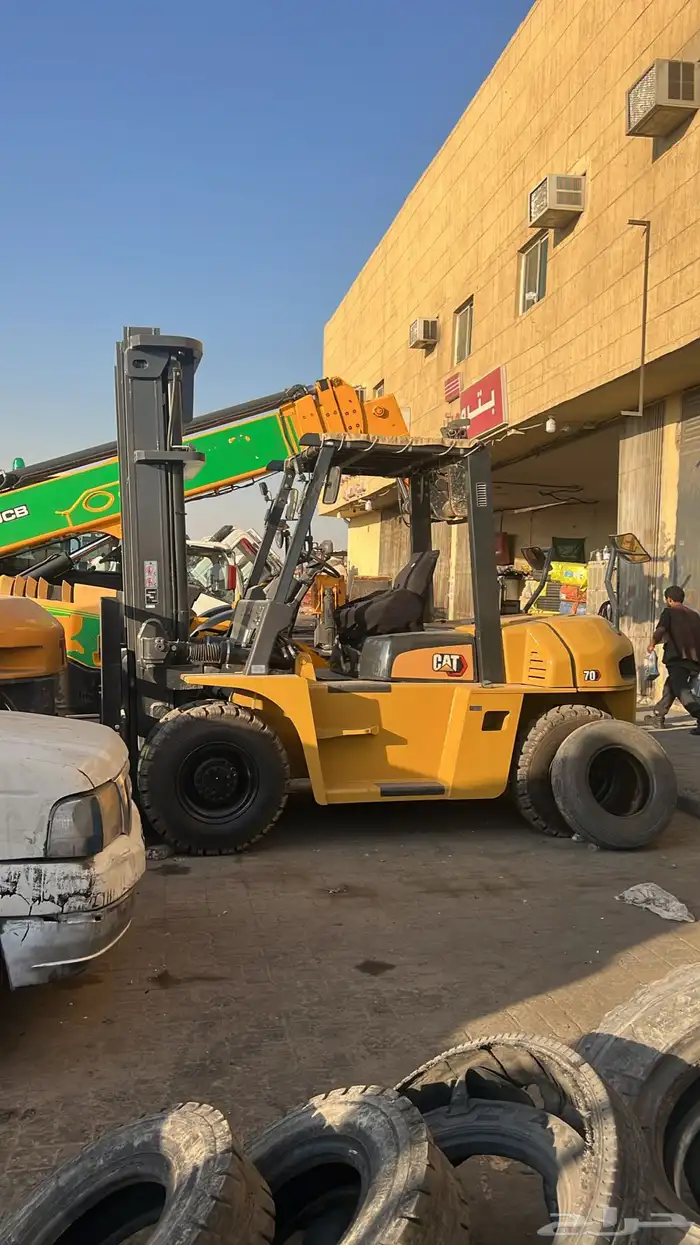 فوركلفت للايجار رافعه شوكيه forklift 5