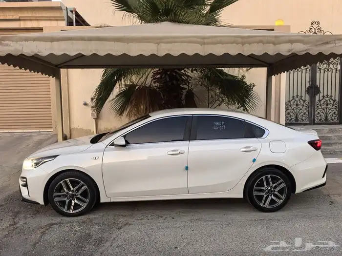 للبيع كيا سيراتو K3 بطاقه جمركيه 2021 45