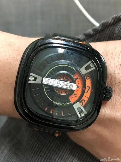 ساعة رجالية SEVENFRIDAY 3
