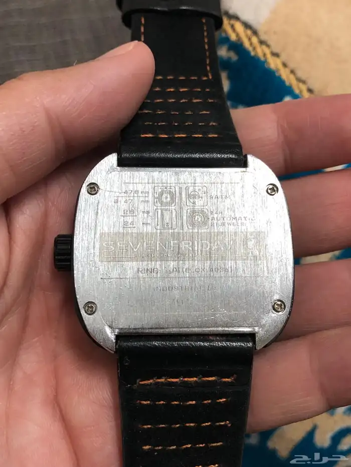 ساعة رجالية SEVENFRIDAY 11