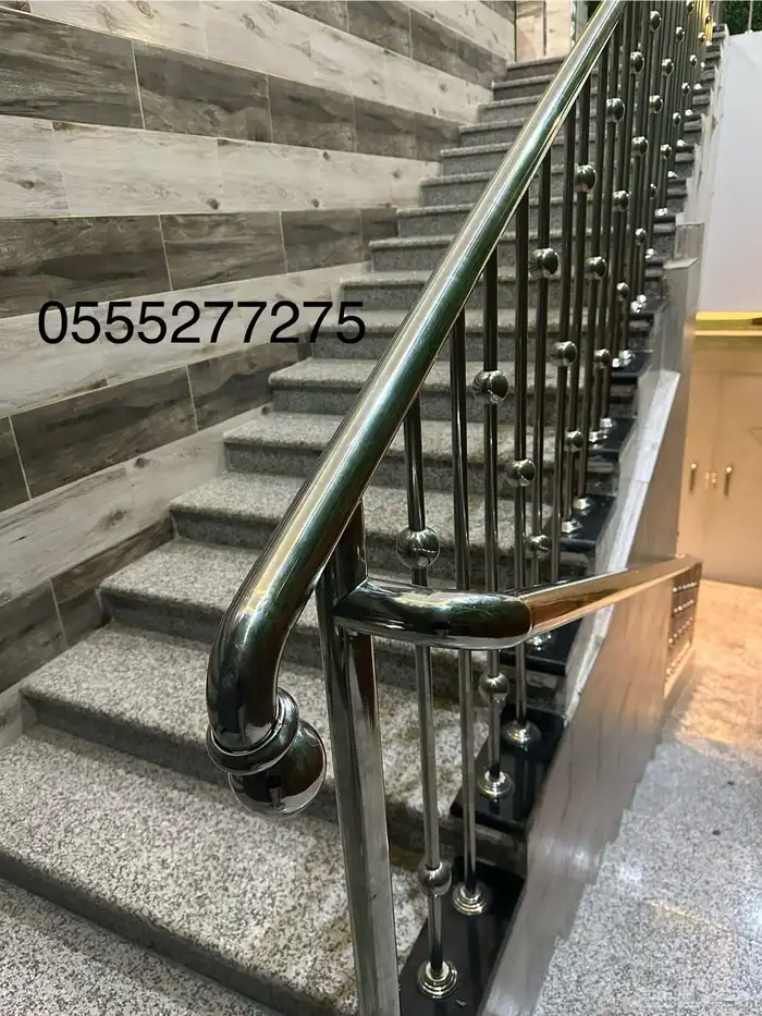 ورشة استنلس استيل دربزان درج حواجز شبابيك 64