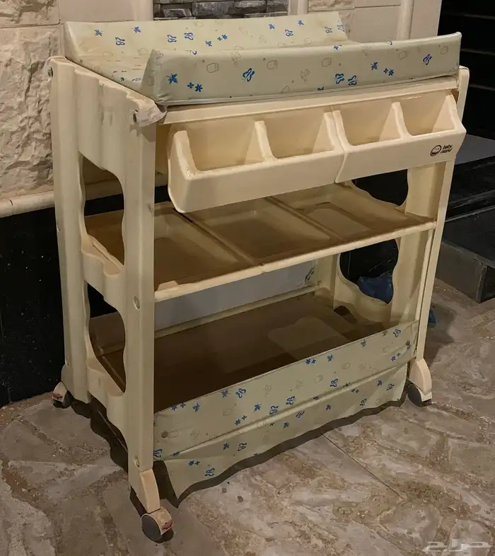 سرير اطفال 1