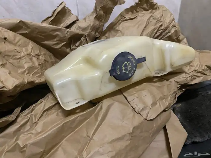 ريش مكيف وقطع كراون فكتوريا 2003_2012 عرض اليوم الوطني 1