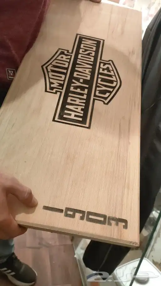 حفر ليزر وقص الاكريليك واعمال الدعايه والاعلان 1